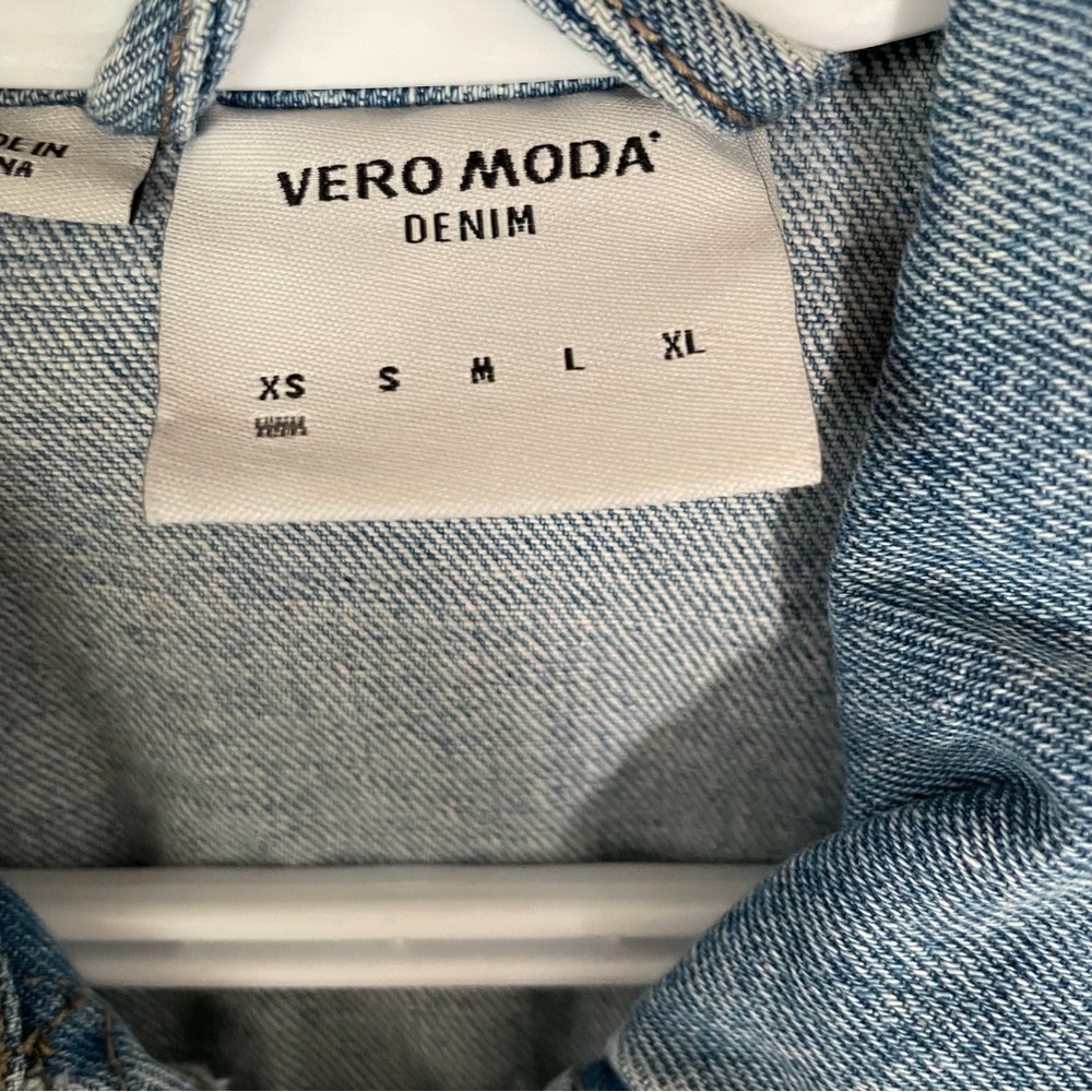 Vero Moda Denim Jacket in Light Blue - Picture 3 of 3